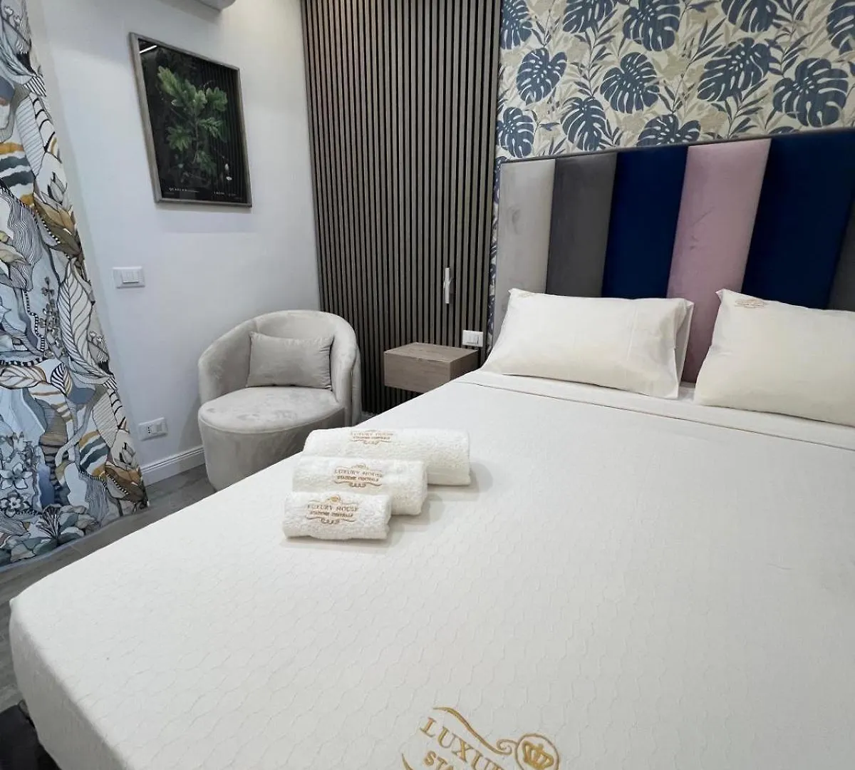 Apartment Luxury House Stazione Centrale Palermo Italy